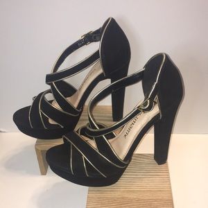 VIA MARTE HEELED STRAP SANDALS SIZE 9